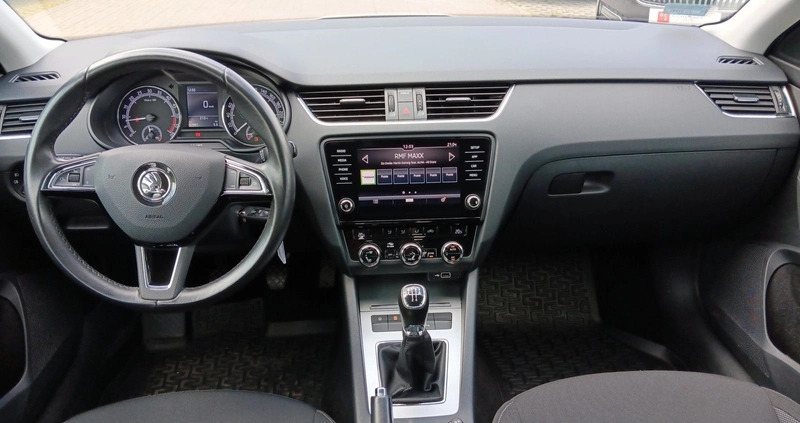 Skoda Octavia cena 69900 przebieg: 97979, rok produkcji 2020 z Dąbrowa Tarnowska małe 596